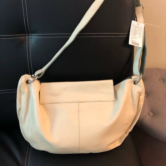 Urban Outfitters Ivory Leather Crossbody Hobo NWT - Picture 2 of 3
